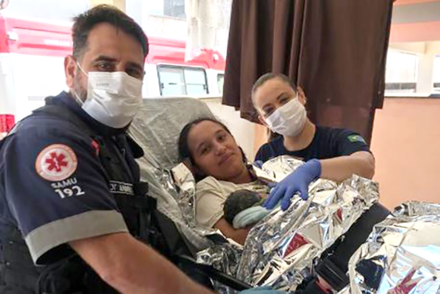 Samu auxilia parto de bebê no bairro Santa Terezinha, em Gaspar