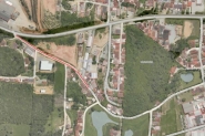 Rua do Barracão é interditada para lançamento de revestimento asfáltico
