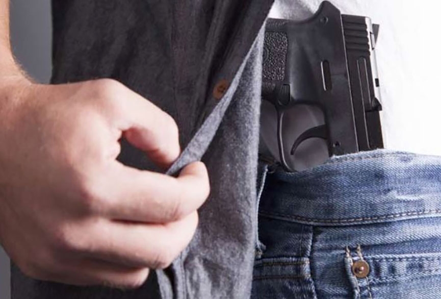 Governo vai permitir que policiais civis aposentados fiquem com arma funcional