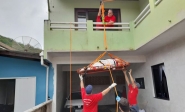 Bombeiros içam gestante de risco para resgatá-la de segundo andar de casa em Gaspar