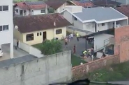 Mulher tem parada cardíaca após levar choque trabalhando no terreno de casa em Timbó