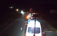 Homem morre em acidente entre moto e van na BR-470, em Ilhota