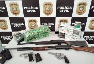 Homem preso por posse de armas é liberado após pagamento de fiança em Gaspar