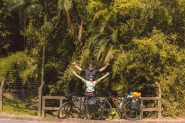 Casal de Gaspar parte em dire��o ao sonho de viajar o Brasil de bicicleta