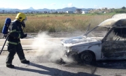 Fiorino fica totalmente destru�da ap�s pegar fogo no Santa Terezinha, em Gaspar