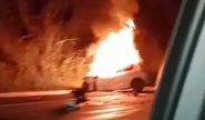 Carro pega fogo e três pessoas morrem carbonizadas na BR-470, em Apiúna