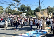 Procissão de Corpus Christi lota Centro de Gaspar