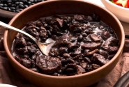 Feijoadas da Rede Feminina e AMA acontecem neste sábado em Gaspar