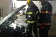 Motor de veculo pega fogo no bairro Coloninha, em Gaspar
