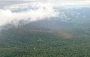 Força Aérea busca avião bimotor que sumiu na Serra do Mar no Paraná, próximo à divisa com SC