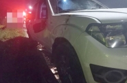 Carro colide contra árvore no bairro Santa Terezinha, em Gaspar
