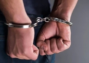 Foragido da justia passa por policiais, desvia olhar,  abordado e acaba preso no Centro de Gaspar