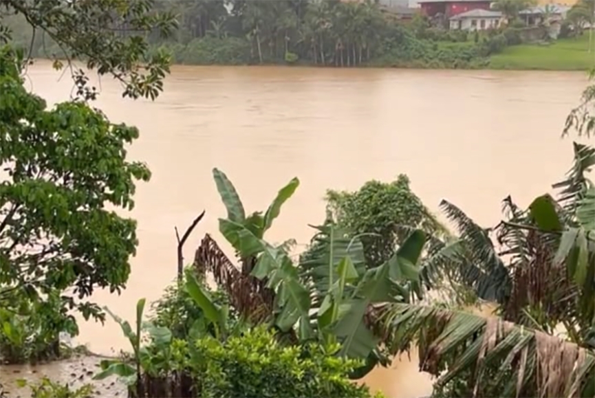 Nvel do rio em Gaspar diminui, mas previso indica muita chuva para domingo