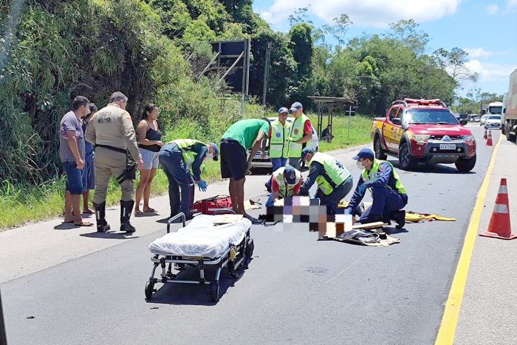 Coliso entre motos deixa dois feridos na Ivo Silveira, em Gaspar