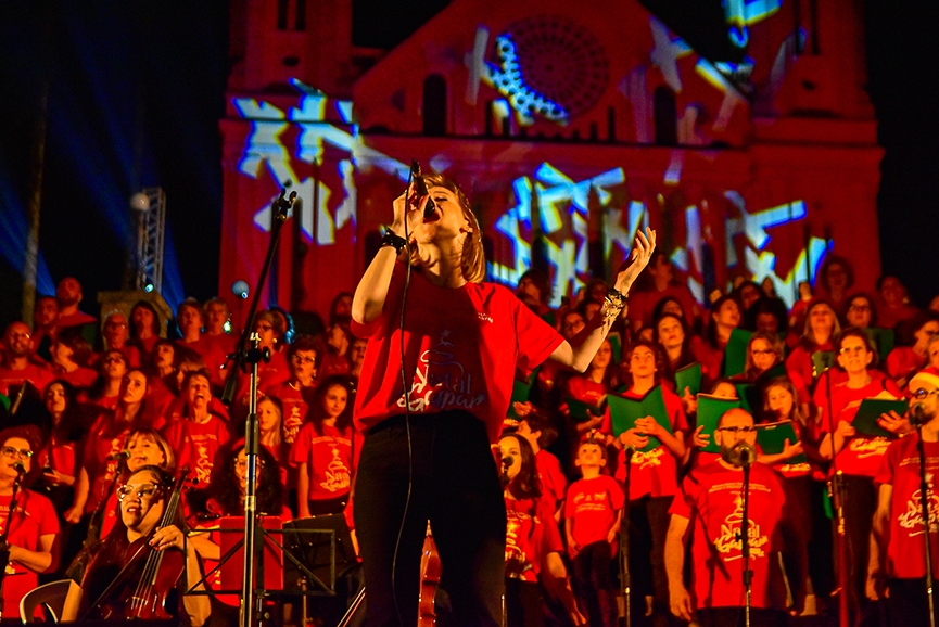 Espetáculo de Natal na escadaria da Igreja Matriz de Gaspar é prorrogado
