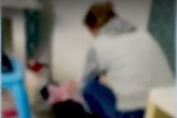 Diretora e professora de creche so condenadas por abusos contra quase 20 crianas em Florianpolis