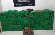 Jovens so presos com 350 quilos de maconha em casa em Blumenau