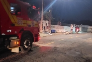 Homem morre após colidir moto contra poste em Blumenau