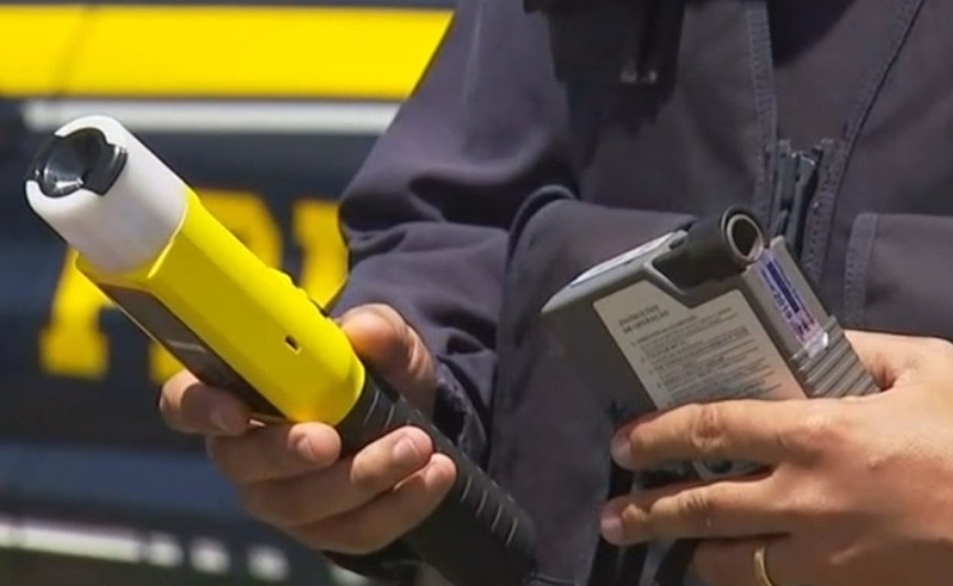 Jovem sem CNH ingere bebida alco�lica e acaba autuado pela pol�cia em opera��o em Gaspar