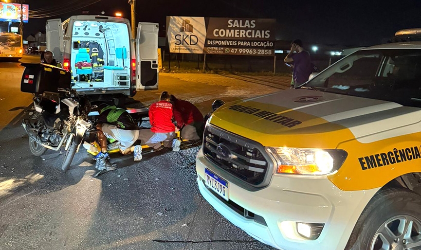 Bombeiros de Ilhota atendem acidente entre motos na Jorge Lacerda, em Itajaí