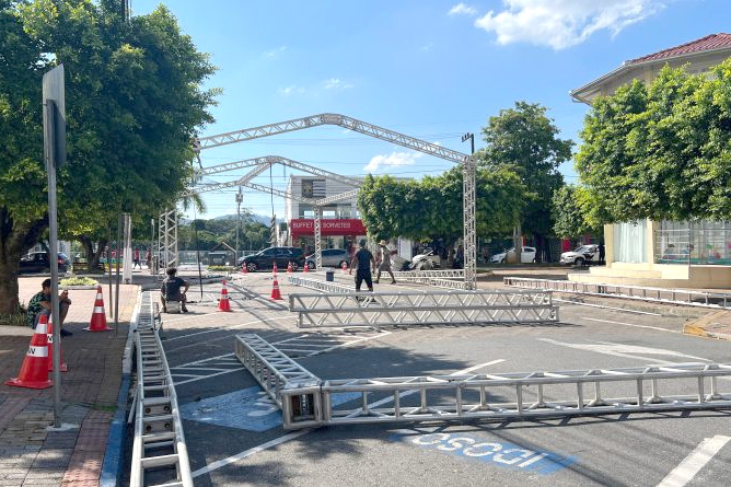 Rua do Centro de Gaspar fica interditada até 8 de abril
