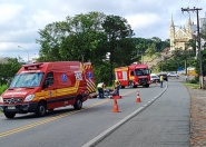 Piloto de moto é hospitalizado após acidente na Margem Esquerda, em Gaspar