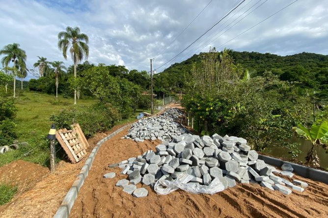 Secretaria de Obras de Gaspar faz balan�o e fecha mar�o com 300 servi�os executados