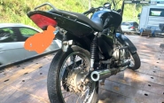 Adolescente é flagrado pilotando moto com documentação atrasada em Gaspar