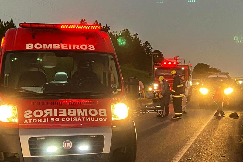 Motociclista fica ferido após colisão com carro na BR-470, em Ilhota