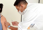 Gaspar recebe 360 doses e inicia vacinação monovalente contra Covid-19