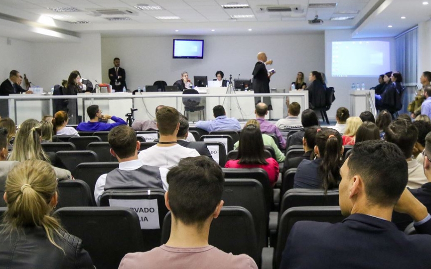 Veja o momento em que a juíza lê a sentença de Evanio Prestini, do Caso Jaguar
