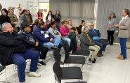 Golpes e acidentes domésticos são temas de roda de conversa com idosos