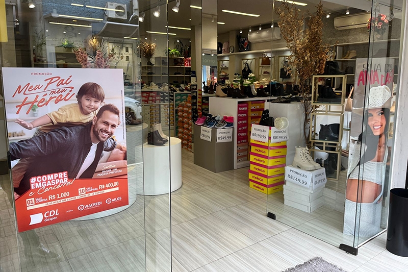 CDL Gaspar sorteia mais de R$5 mil em prmios em campanha de Dia dos Pais