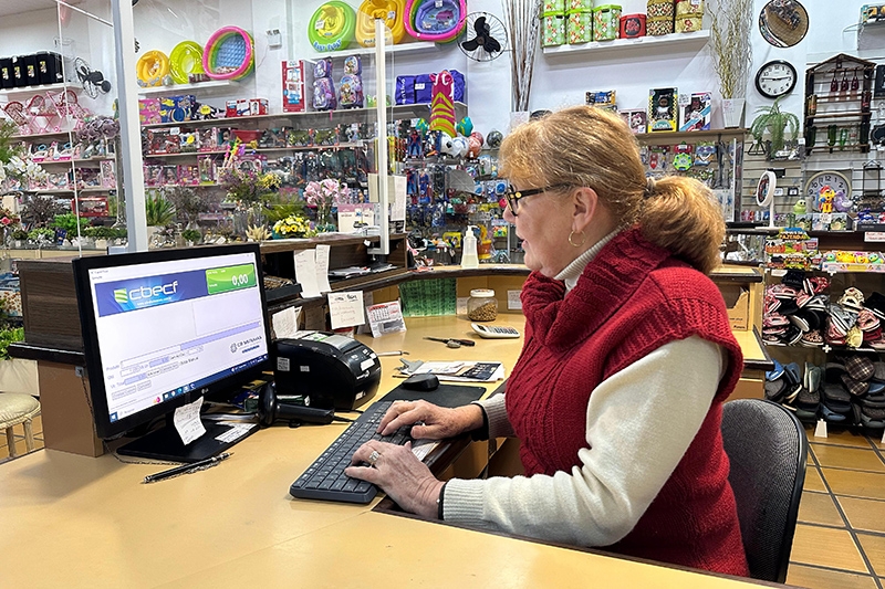 Dia do Comerciante: Arlete Schonfelder e a história inspiradora da loja Bazar União