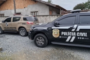 Duas pessoas são presas em operação contra o tráfico de drogas em Gaspar