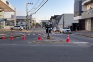 Rua do Centro de Gaspar � interditada para coloca��o de segunda camada de capa asf�ltica