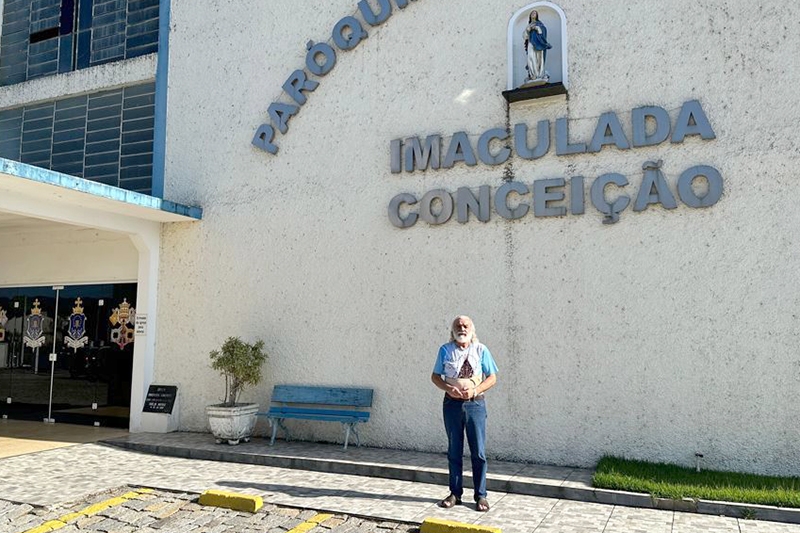 Padre Idonizete Kr�ger assume Par�quia Imaculada Concei��o de Gaspar
