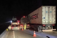 Engavetamento entre cinco veículos deixa um morto na BR-101, na Grande Florianópolis