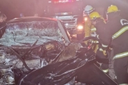 Mulher morre em colisão frontal entre carro e carreta em Indaial
