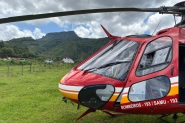 Mulher fica inconsciente ap�s cair de moto el�trica no Ba�, em Ilhota