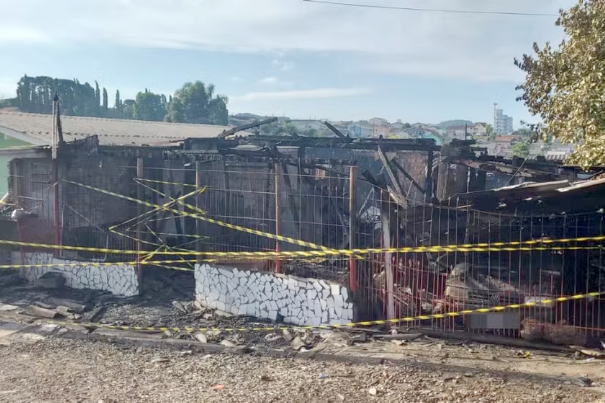 Pai morre em incêndio criminoso iniciado pelo próprio filho em Lages