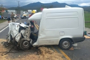 Colisão frontal na Rodovia Ivo Silveira deixa jovem em estado gravíssimo