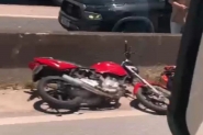 Moto colide contra carro, mulher � projetada e morre atropelada na BR-101, em Porto Belo