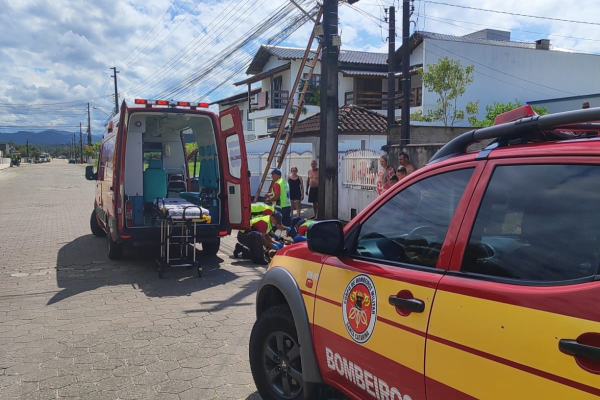 Trabalhador � hospitalizado ap�s sofrer choque el�trico e queda em Gaspar