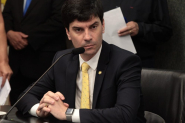 Delegado-geral de SC sofre tentativa de assalto em morro em Florianpolis