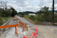 Prefeitura de Gaspar recebe recursos para recuperar ponte pnsil e galeria no bairro Lagoa