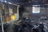 Fotos mostram loja de roupas totalmente destruda por incndio em Blumenau