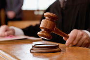 Esposa  condenada a 37 anos de priso por mandar matar o marido em Brusque