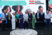 Governo do Estado assina Pacto de Excelncia pela Educao Pblica de SC 