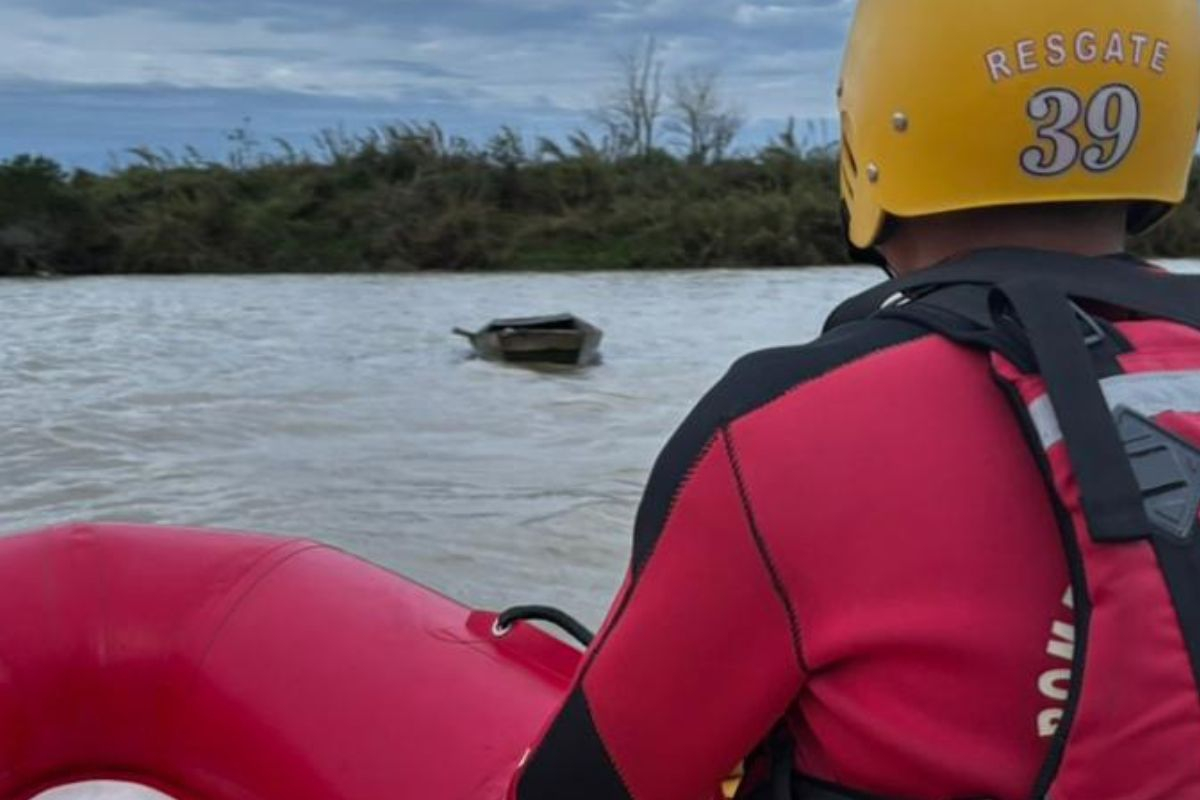Bombeiros coletam informaes para retomar buscas por suposto homem que se afogou no rio em Ilhota